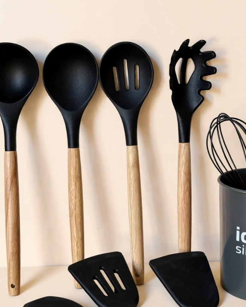 Bambu Saplı Silikon 12 Parça Mutfak Seti - Siyah
